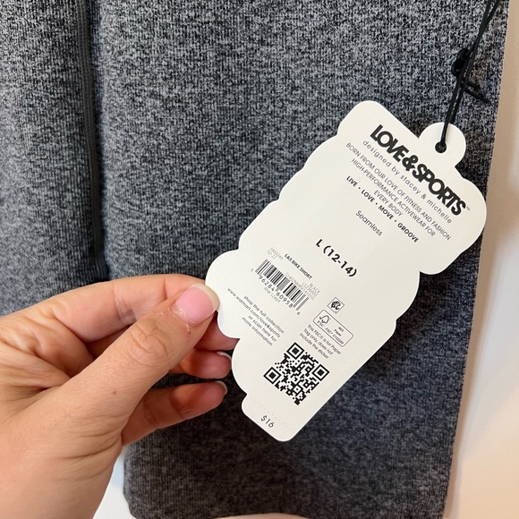 NWT Grey Seamless Love & Sports Tank and Shorts - Picture 4 of 9